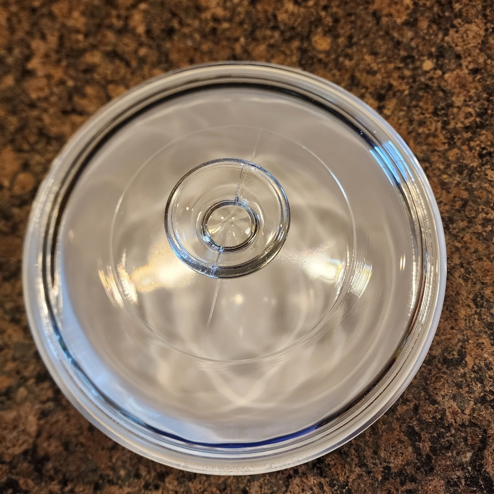 Corning Ware Round Casserole Dish W Glass Lid, F-5-B - Picture 3 of 5